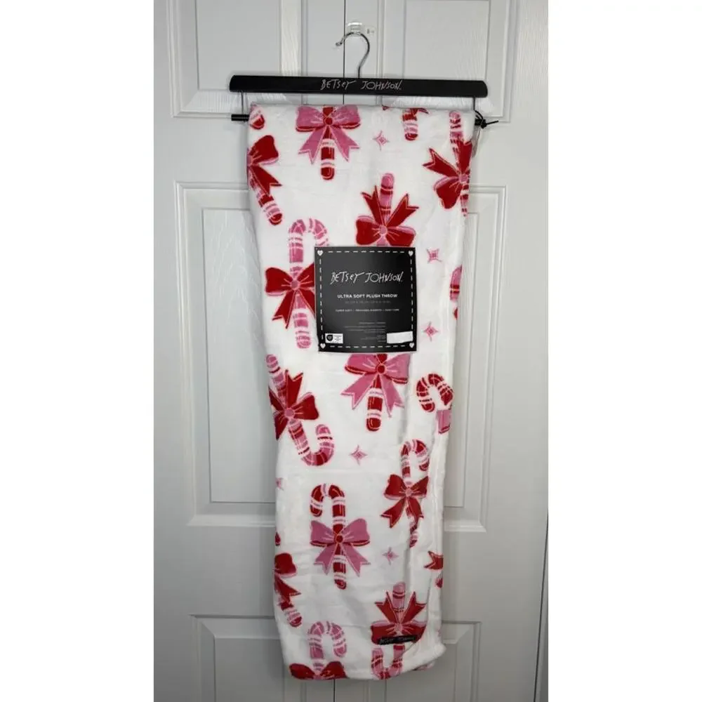 Betsey Johnson Ultra Soft Plush Throw Blanket – Candy Cane & Bow Print